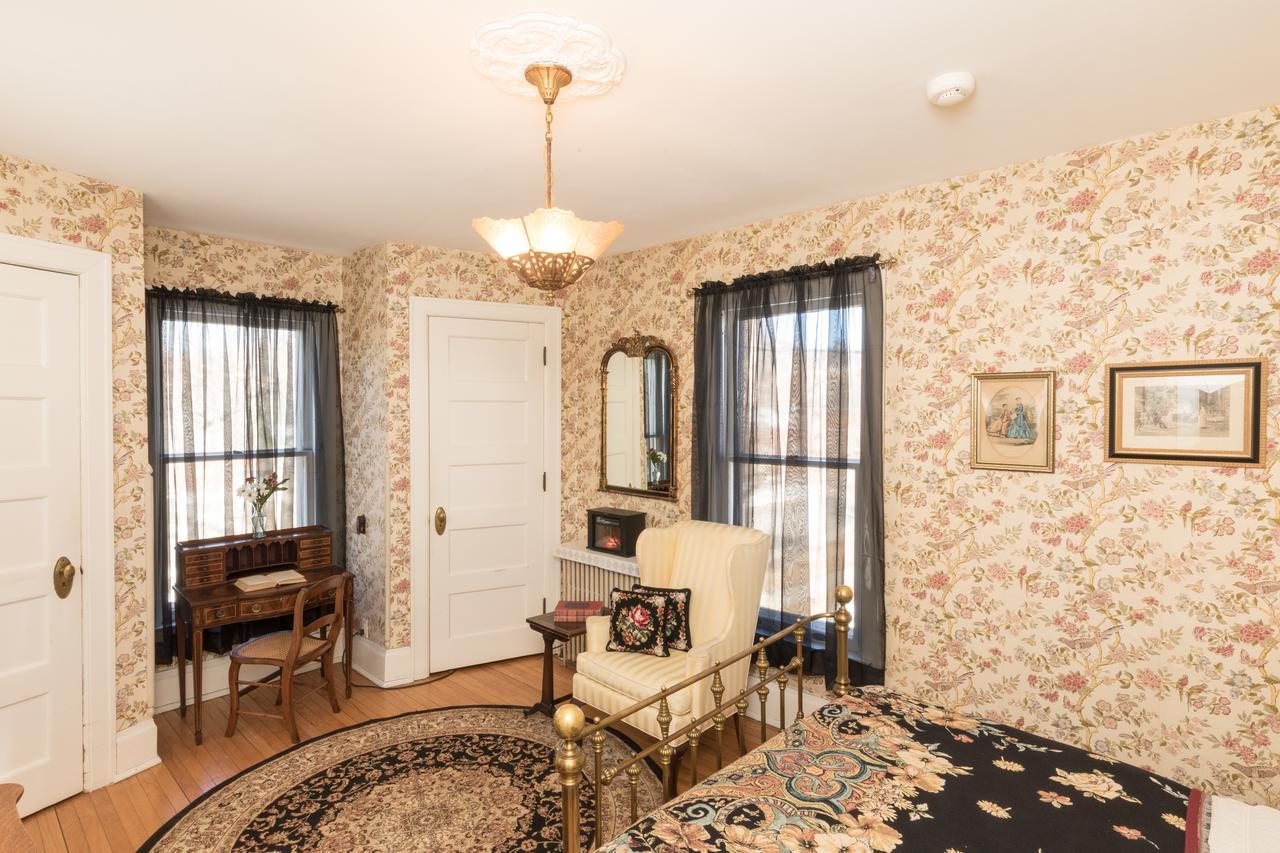Ringling House Bed&Breakfast Baraboo Esterno foto